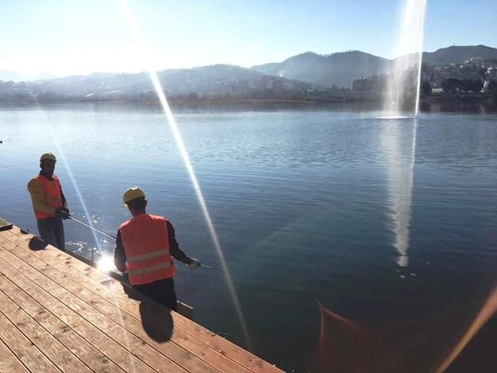 Projekti, ndërtohet moli i ri i varkave te Parku i Liqenit