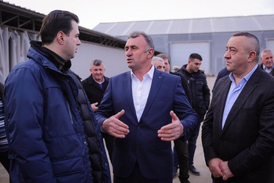 Basha me fermerët, prezanton 3 pikat e PD për bujqësinë