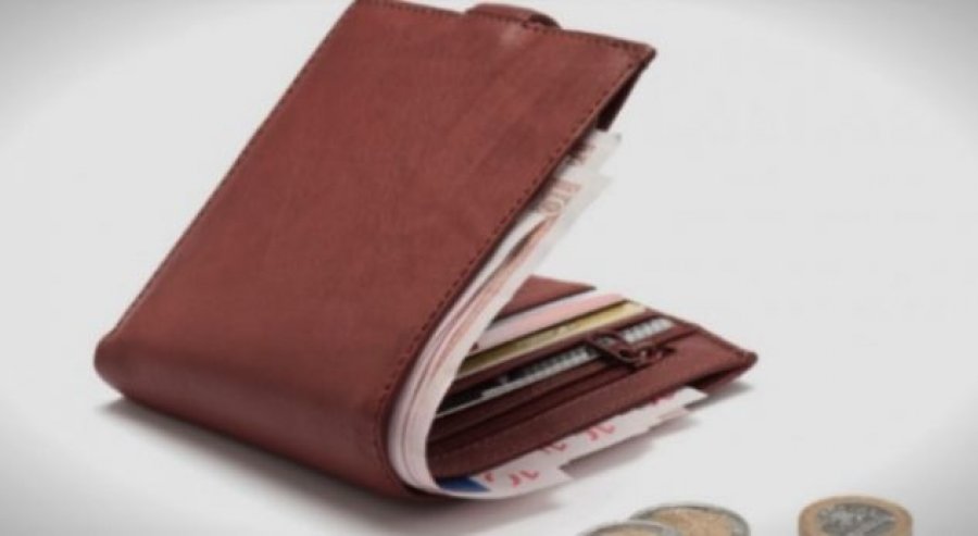 Vipat shqiptarë hapin portofolët, tregojnë sa lekë kanë në këtë fillim janari