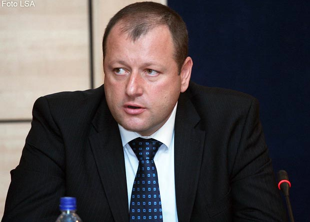 Kuvendi rrëzon dekretin e Metës për kreun e KLSH