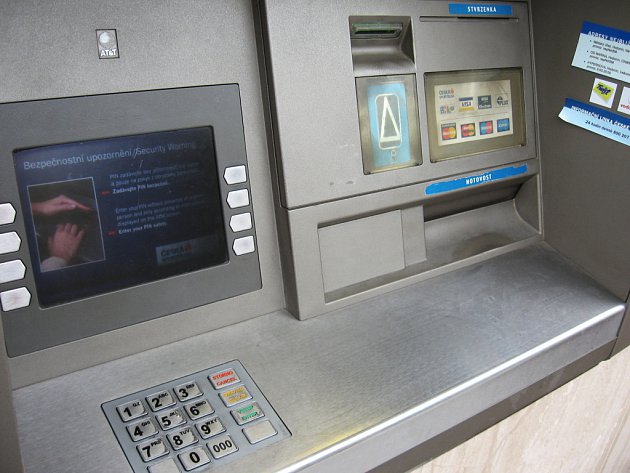 Hidhet në erë me tritol bankomati