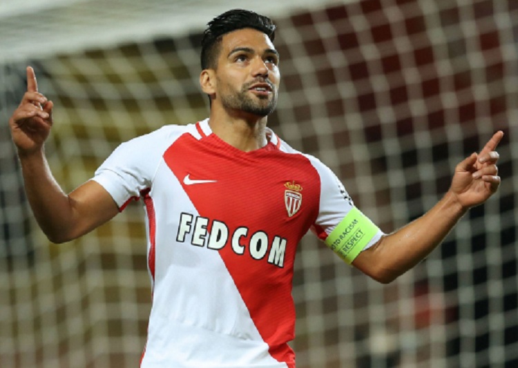 Bie pista Piatek, Milani gjen zëvendësuesin e Higuan në Francë