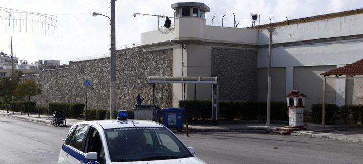 Dy shqiptarë arratisen nga burgu grek