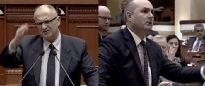 Degjeneron debati, Vasili në Kuvend: Mos më çaj tra**n, mos më çaj by*ën, skizofren…