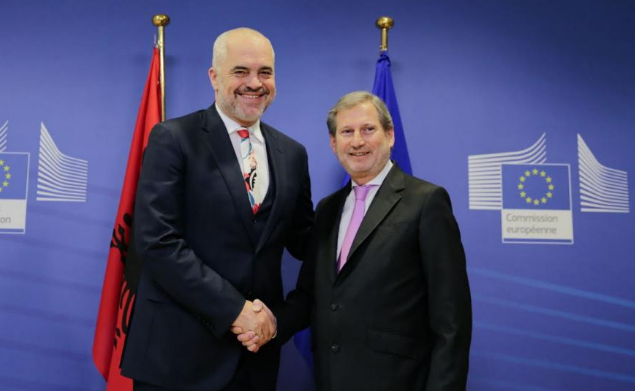 Hahn takon sot kryeministrin Rama në Tiranë