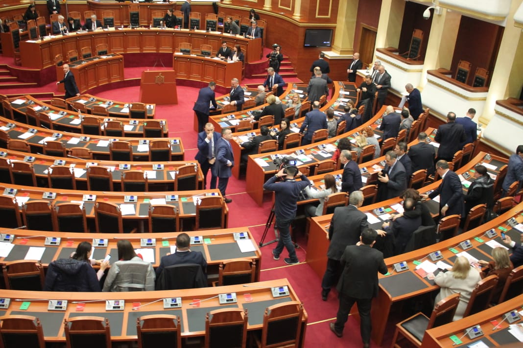 Nga shofer në biznesmen, më pas deputet i qarkut Durrës