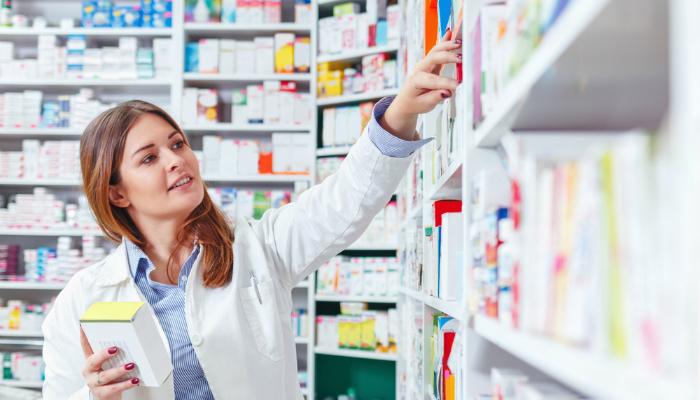 Shqipëria ndër vendet me numër të lartë të farmacistëve në Europë, tregu në zgjerim