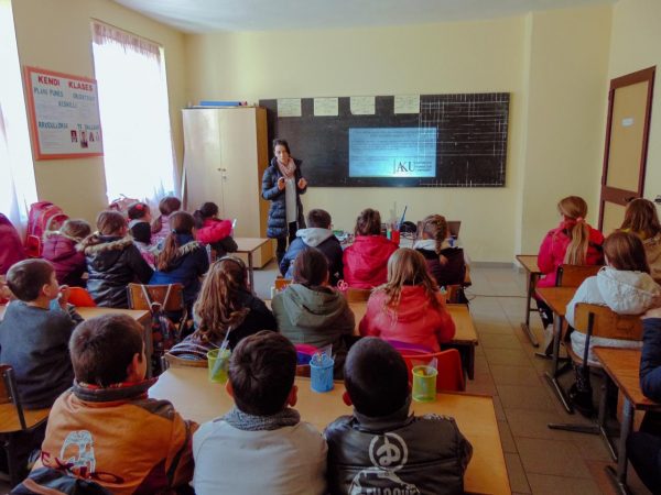 Siguria ushqimore, AKU zgjeron programin për trajnimin e nxënësve