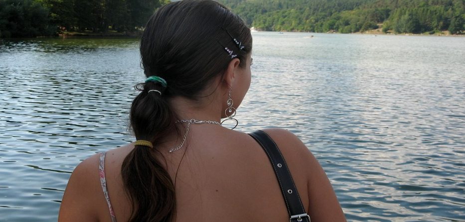 Kjo vajzë ka një problem të rrallë me meshkujt