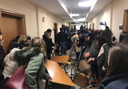 Rifillon nesër mësimi tek Juridiku, zbulohet vendi ku do të mbahen leksionet