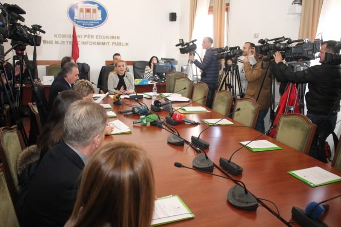 Lleshaj refuzoi komisionin e Medias, PD: Është detyrim kushtetues, nuk i dërguam ftesë dasme