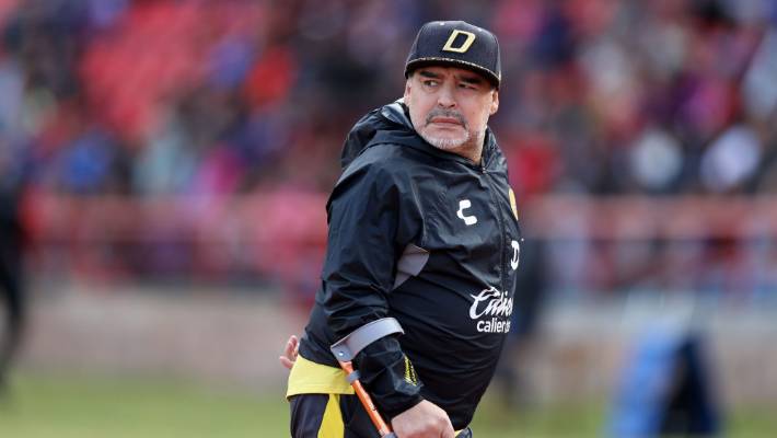 Maradona qetëson fansat: Jam mirë, nuk kam asgjë!