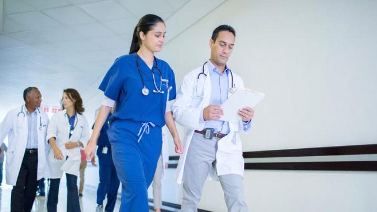 Nis gara për 12 vende të lira mjekësh në Durrës