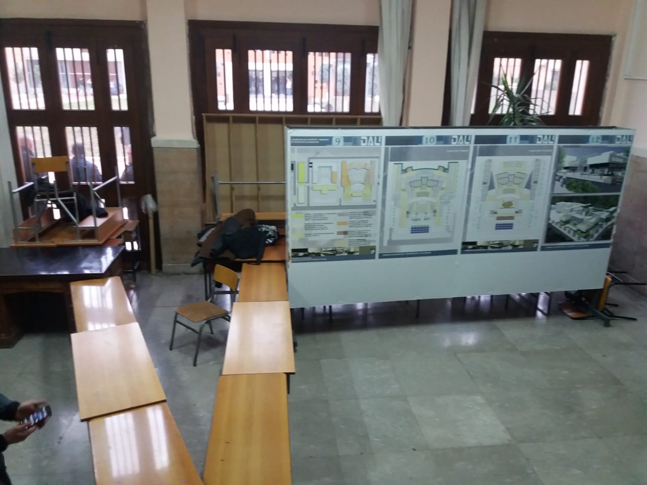 Vijon protesta, studentët e Politenikut i bashkohen ngujimit