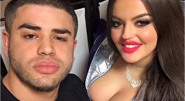 Enca poston foton e saj dhe të Noizyt, i tregon dhe njëherë vendin