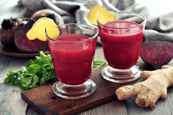 Kjo pije do t’i rikthejë lëkurës suaj shkëlqimin e mëparshëm