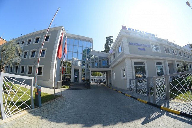 Cili është polici i vrarë, atentati 9 vite më parë dhe ekzekutimi i vëllait