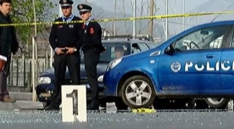 E përplas furgoni i mallrave,17-vjeçarja rëndë në spital