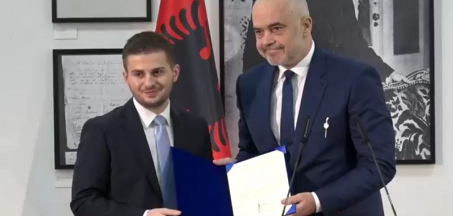 VOA: Rama i delegoi kompetencat Cakës vetëm me një fjali