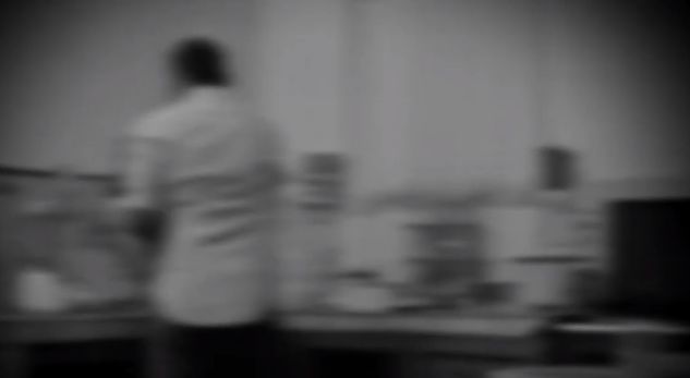 Historia tronditëse e 45- vjeçares: Burri ka abuzuar edhe mbi vajzën tonë, na ndihmoni!