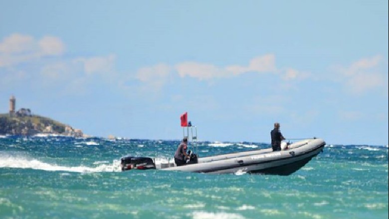 Mbytet motoskafi, policia shqiptare shpëton italianin