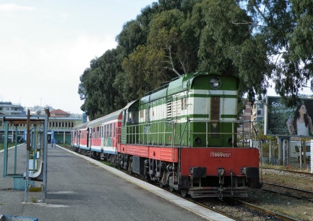 Durrës, mbyllet stacioni i trenit; Ku do zhvendoset për një muaj