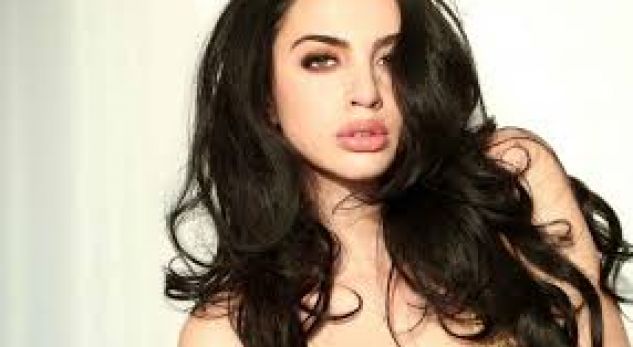 Bukuroshja shqiptare që la Amerikën për të ndjekur ëndrrën në Shqipëri