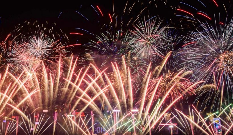 Qyteti që feston tre herë Vitin e Ri!