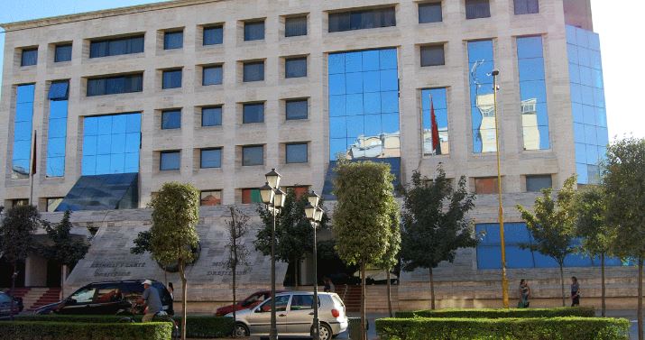 Abuzime me tenderat, arrestohen 4 ish-zyrtarë të Ministrisë së Drejtësisë
