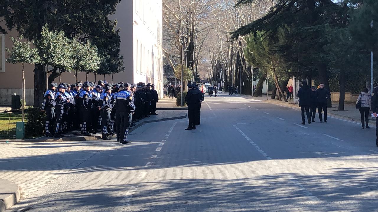 Zbardhet plani i policisë, mbi 1500 efektivë “në këmbë” për protestën