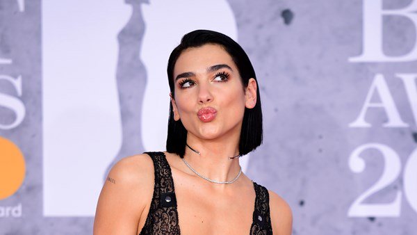 “Sillet si diva”,‘The Sun’ kritikon Dua Lipën