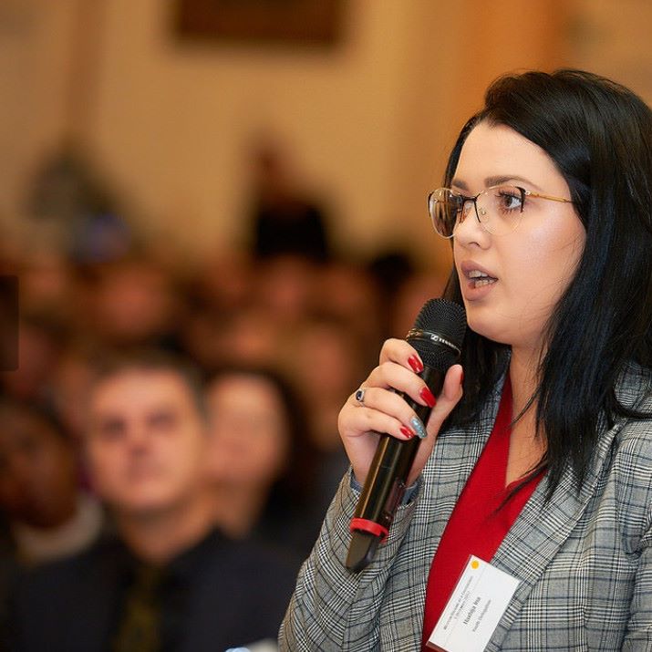 KQZ i kërkon të zërë vendin e Berishës, demokratja: Nuk e zëvendësoj dot