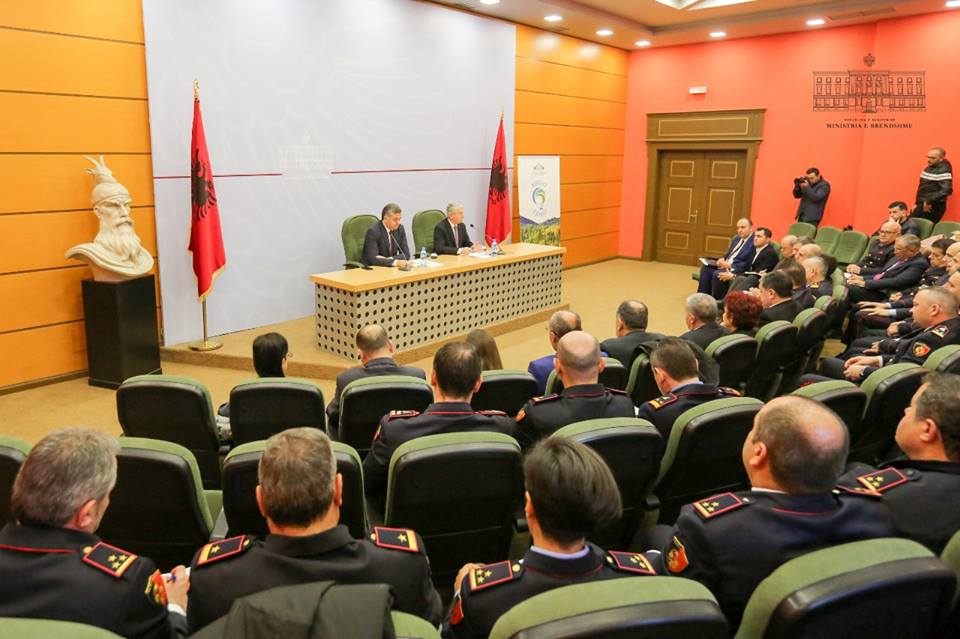 Në prill hapet sezoni, asnjë plazh nuk do funksionojë pa plotësuar kriteret ligjore