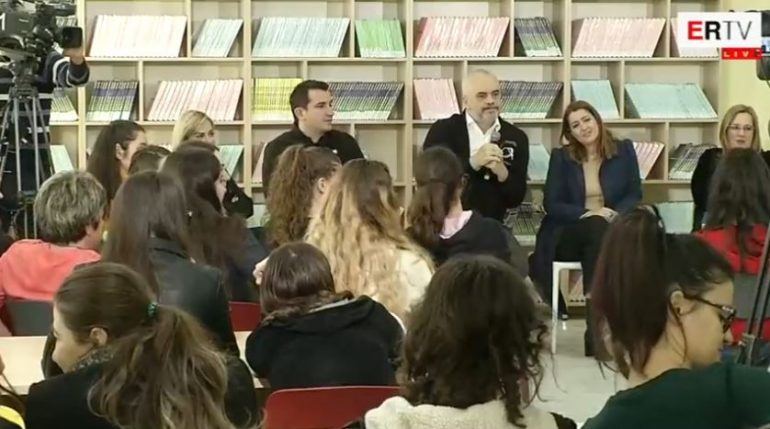 Rama apel studentëve: Shkoni në mësim, do ju digjet viti!