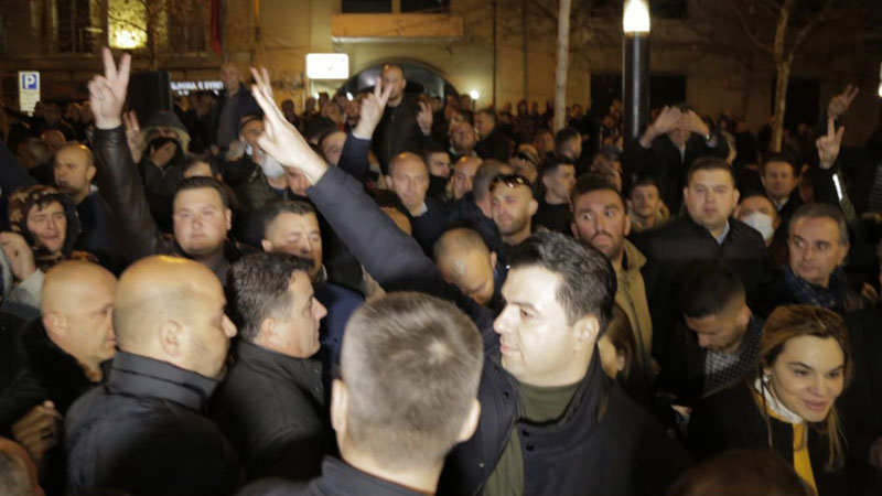 Basha: Nuk njohim më as policinë e krimit, mosbindje civile nga jugu në veri