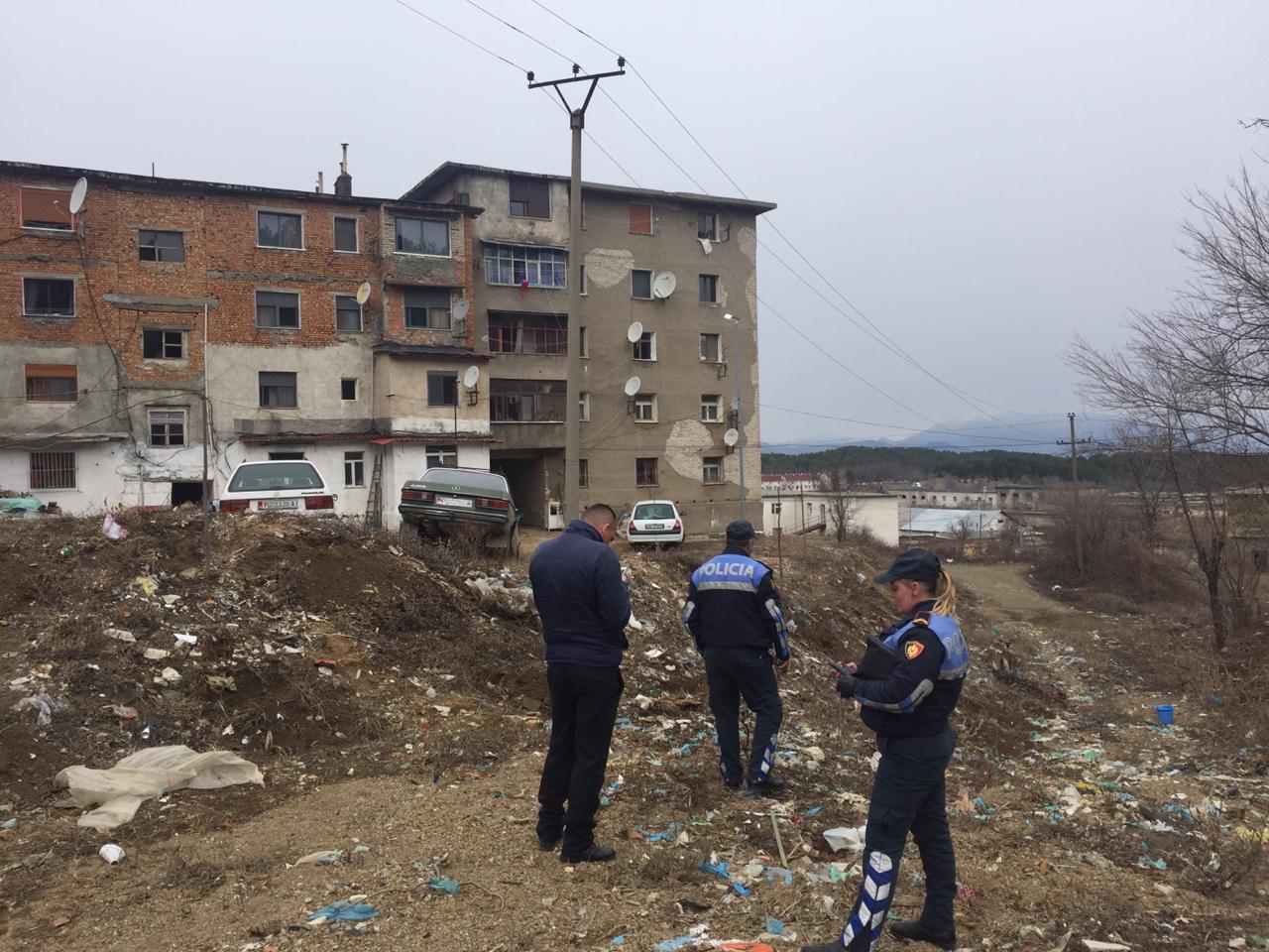 Gjendet një predhë pranë banesave (FOTO)