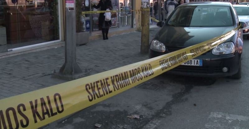 Të shtëna pranë komisariatit të Vlorës, raportohet për 1 të vdekur