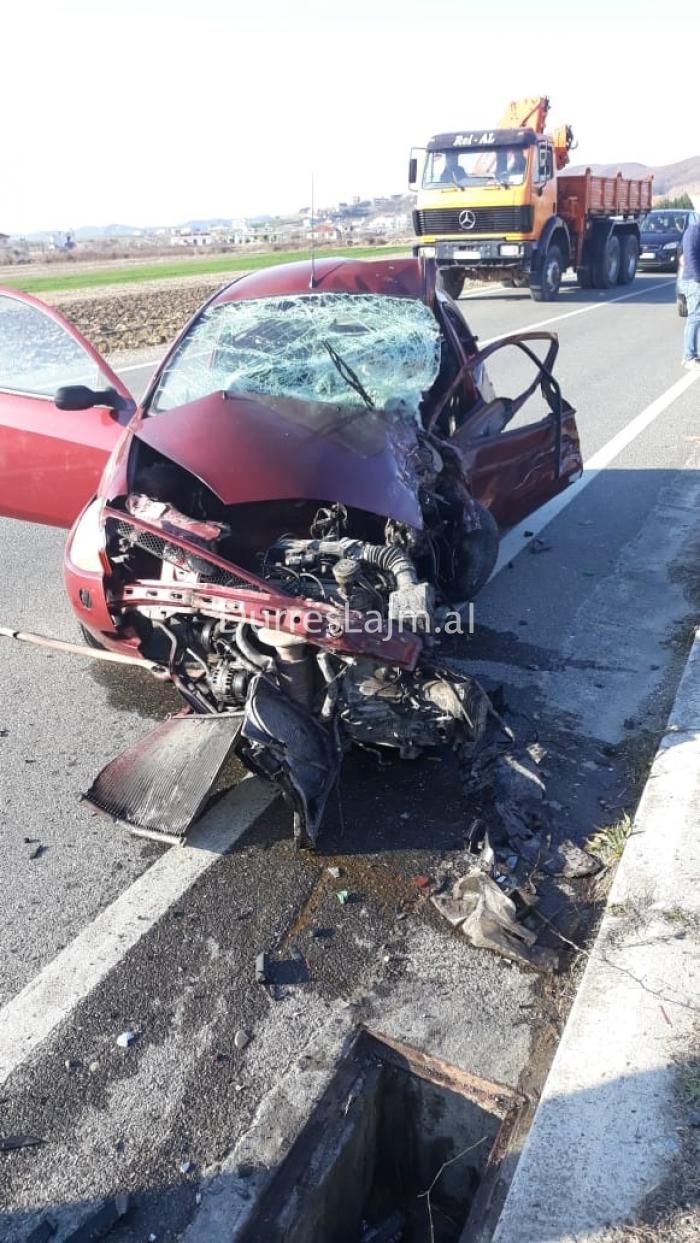 Aksident i rëndë në Durrës, vdes shoferja (EMRI)