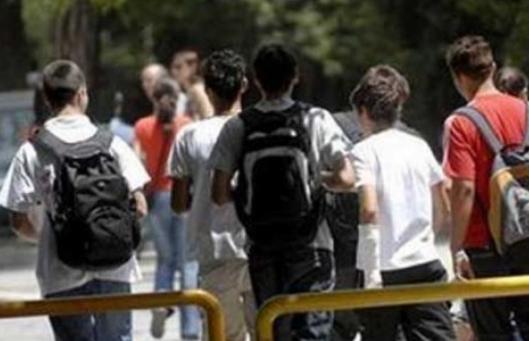 Denoncimi i rëndë/ Përdhunohet nxënësja e shkollës 9-vjeçare nga 8 djem, ngjarja mbahet e fshehtë