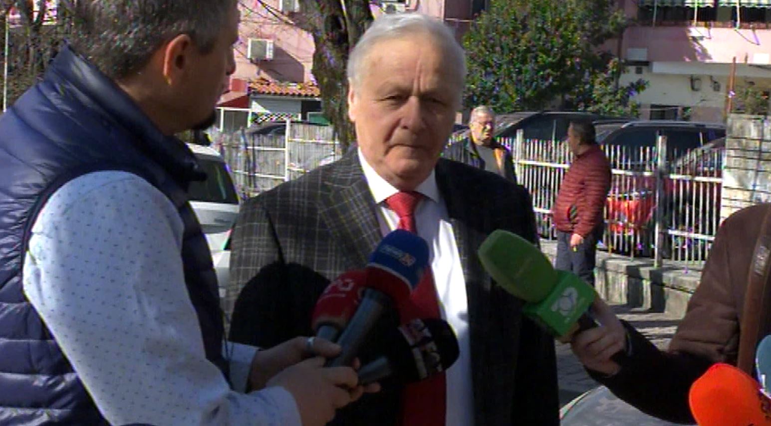 “Nëse PD djeg mandatet, në parlament hyjnë parti të tjera”