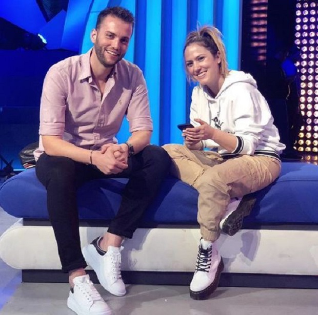 Arbana Osmani e dashuruar me regjisorin e “Dua të të bëj të lumtur” (FOTO)