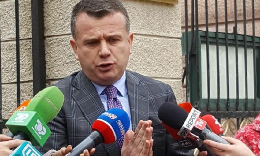 CEZ/ Balla thirrje prokurorisë: Të mos pushohen hetimet ndaj Berishës dhe Kalajt