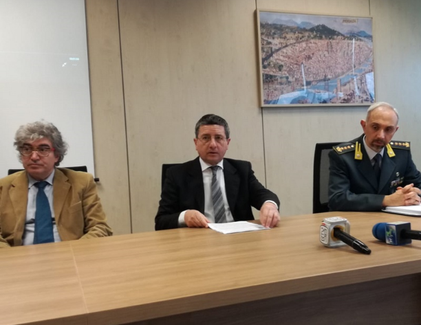 Policia “shpartallon” bandën italo-shqiptare, 14 të arrestuar