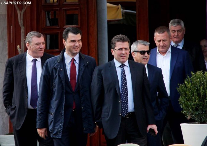 Djegia e mandateve të opozitës, Basha takon aleatët