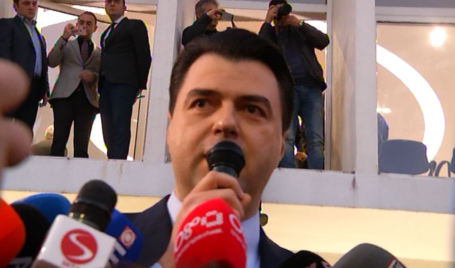 Vendimi i Këshillit Kombëtar, Basha: Tani jemi qytetarë të thjeshtë. Nesër të gjithë në protestë