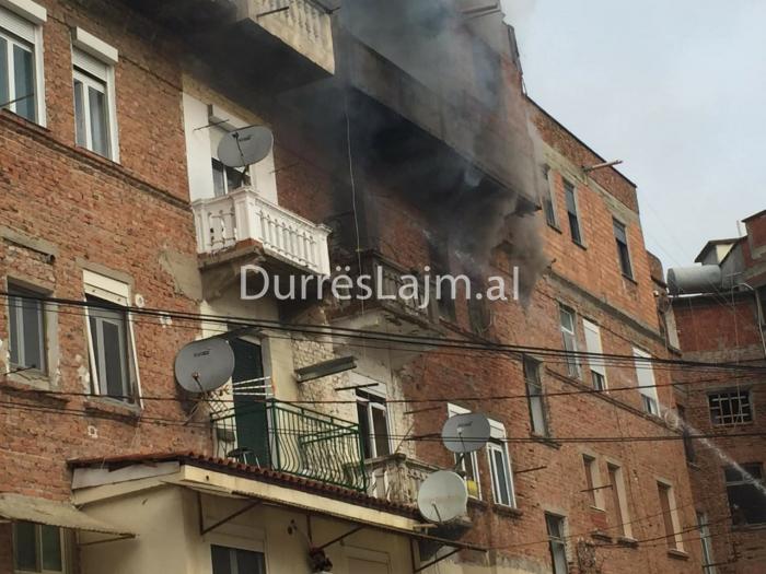 Zjarr në një pallat në Vollga