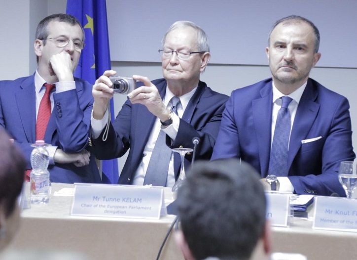 A do ketë qeveri tranzitore pa Ramën kryeministër? Ja si përgjigjet kreu i delegacionit