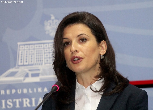 Dritan Dajti/ Ministrja Gjonaj kërkon shkarkimin e tre gjyqtarëve