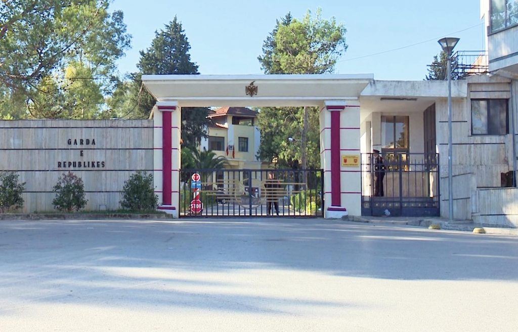 Berishës i hiqen shoqëruesit, Garda e Republikës sqaron situatën