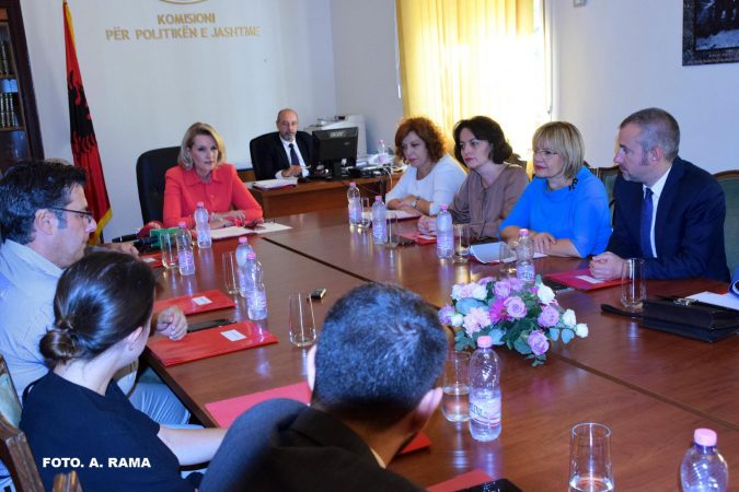 Komisioni i Jashtëm voton unanimisht për Maqedoninë e Veriut në NATO